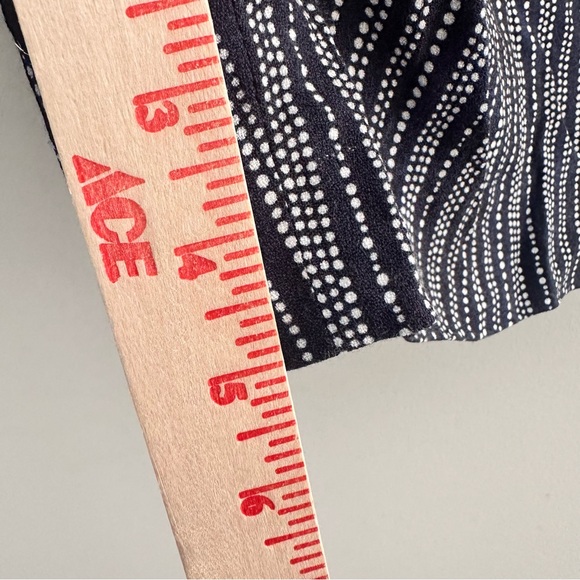 Chloe Women’s Navy and White Striped Shorts Size 36 / US 4 - Picture 4 of 7